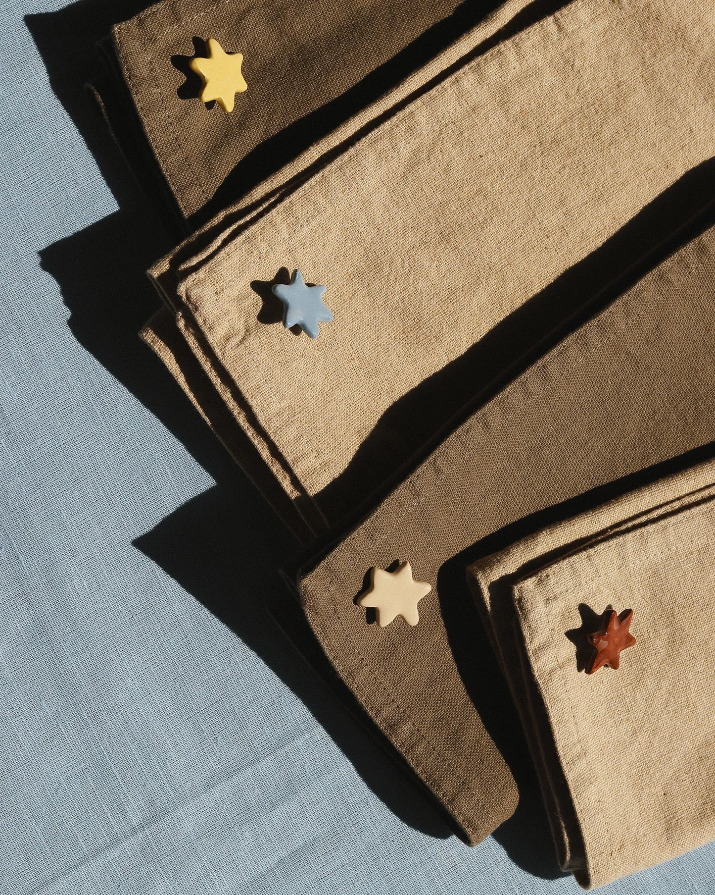 STAR NAPKIN PINS SET