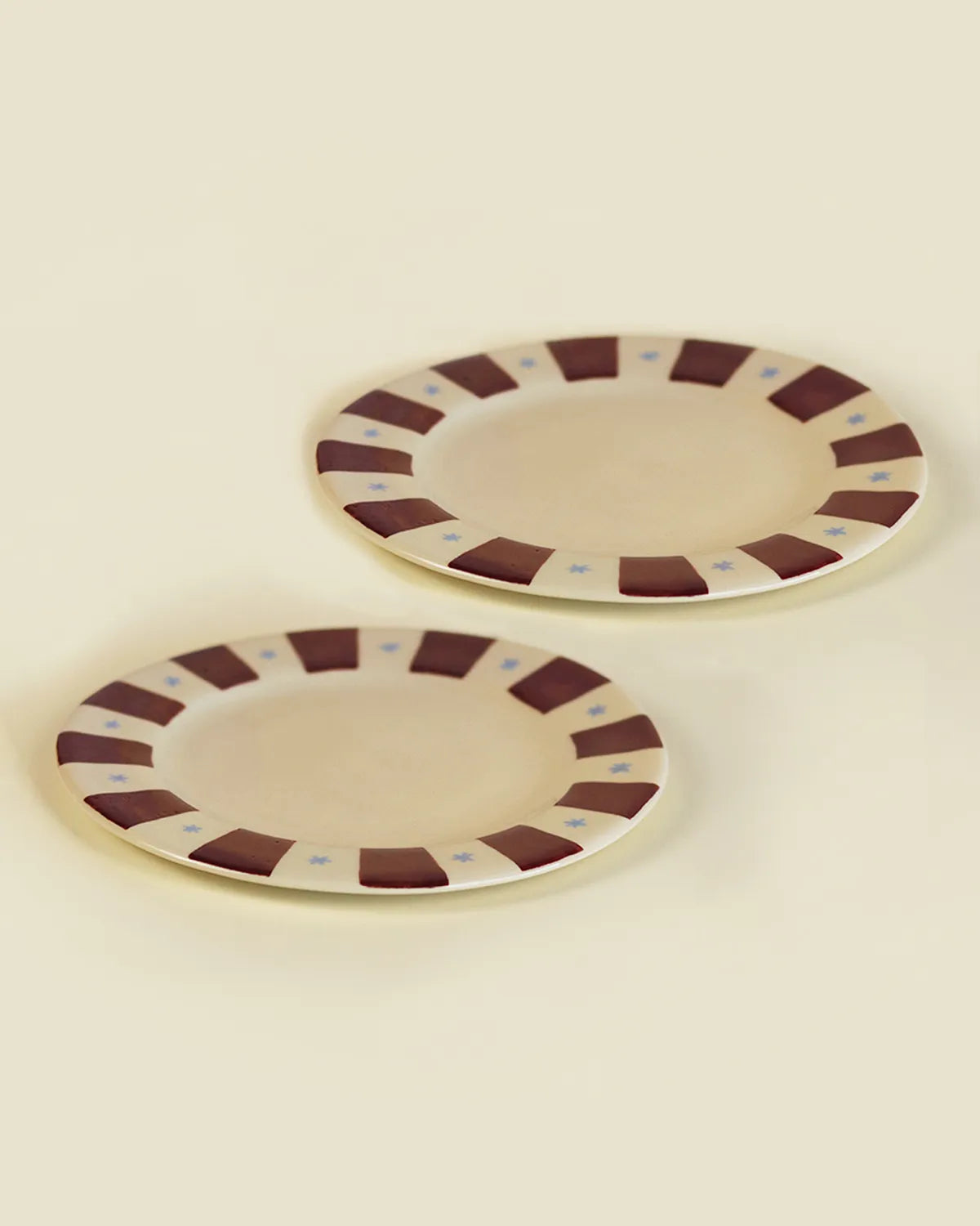 STRIPES & STARS DINNER PLATES - SET OF 2
